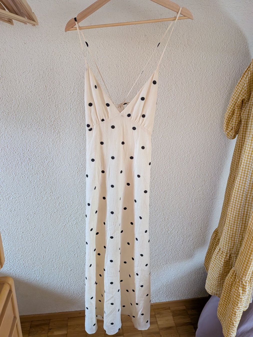 Vestiti: Polka Dots dress Sacrécoeur – Nuovo (secondo la descrizione) da Zürich venduto da oph_q9yv