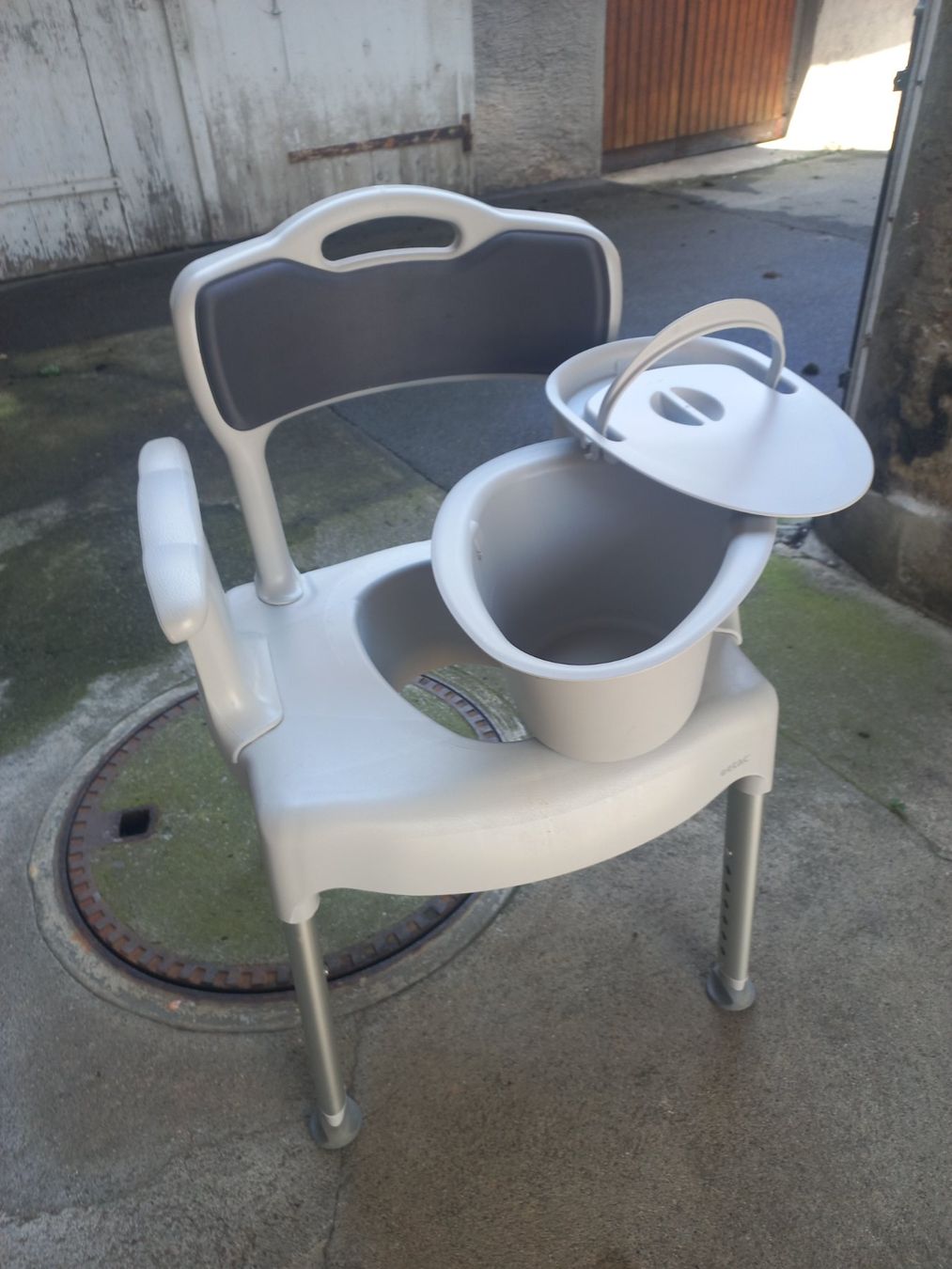 Sedie: Nachtstuhl / Toilettenstuhl – Usato da Lindau venduto da Scuol2 1
