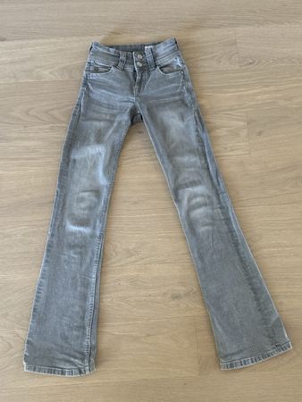 Graue Flared jeans 