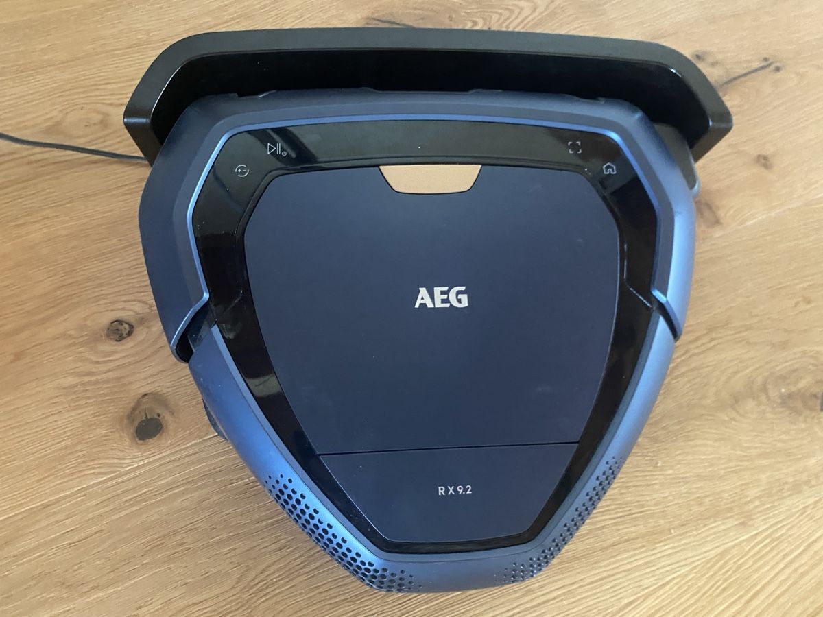 AEG Aspirapolveri & Accessori: AEG RX 9.2 Staubsauger Roboter – Usato da Hittnau venduto da Kevlaar