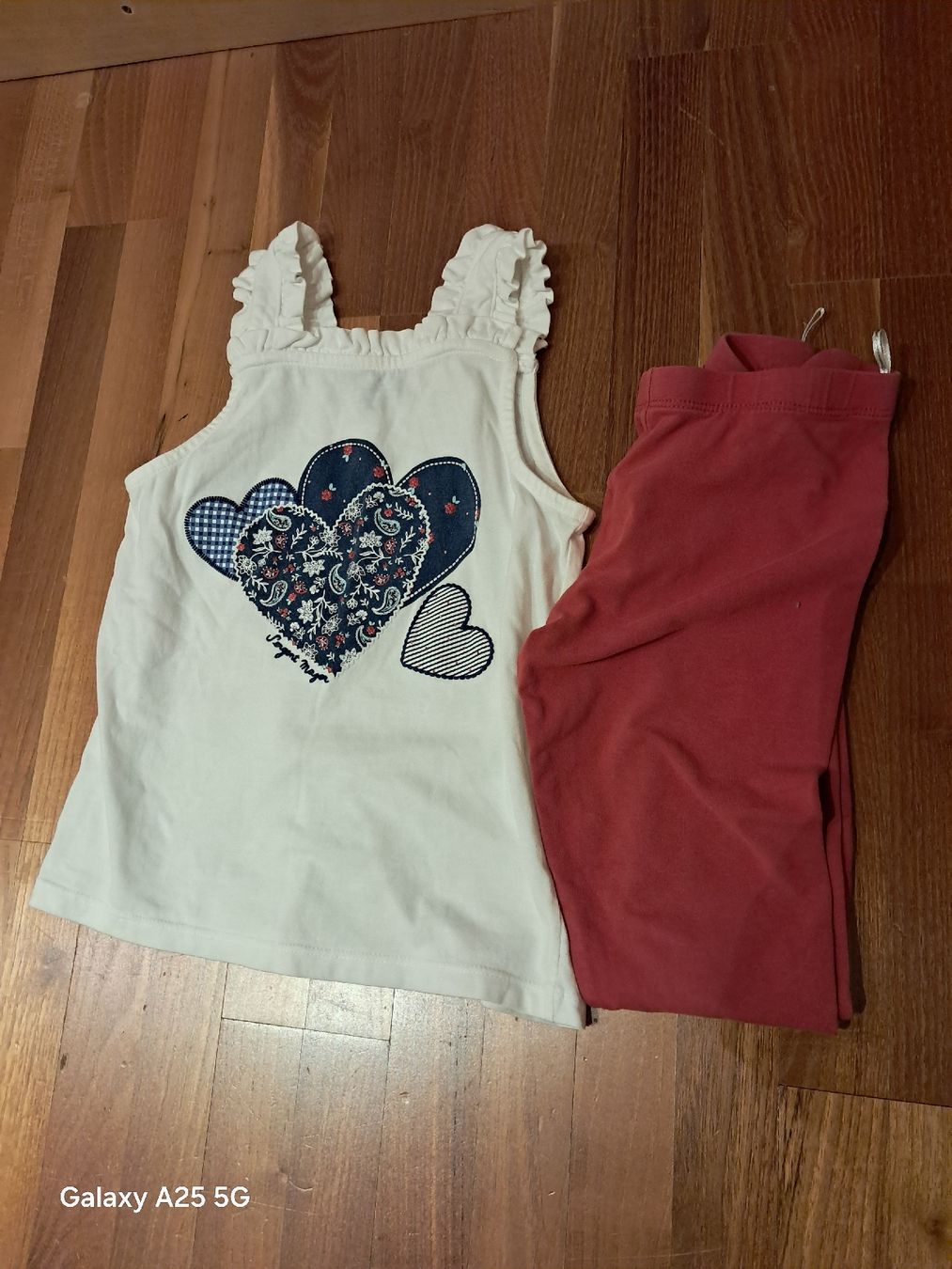 Lotti & Set di vestiti: Ensemble fille été taille 122 – Usato da Ferpicloz venduto da Clicli014