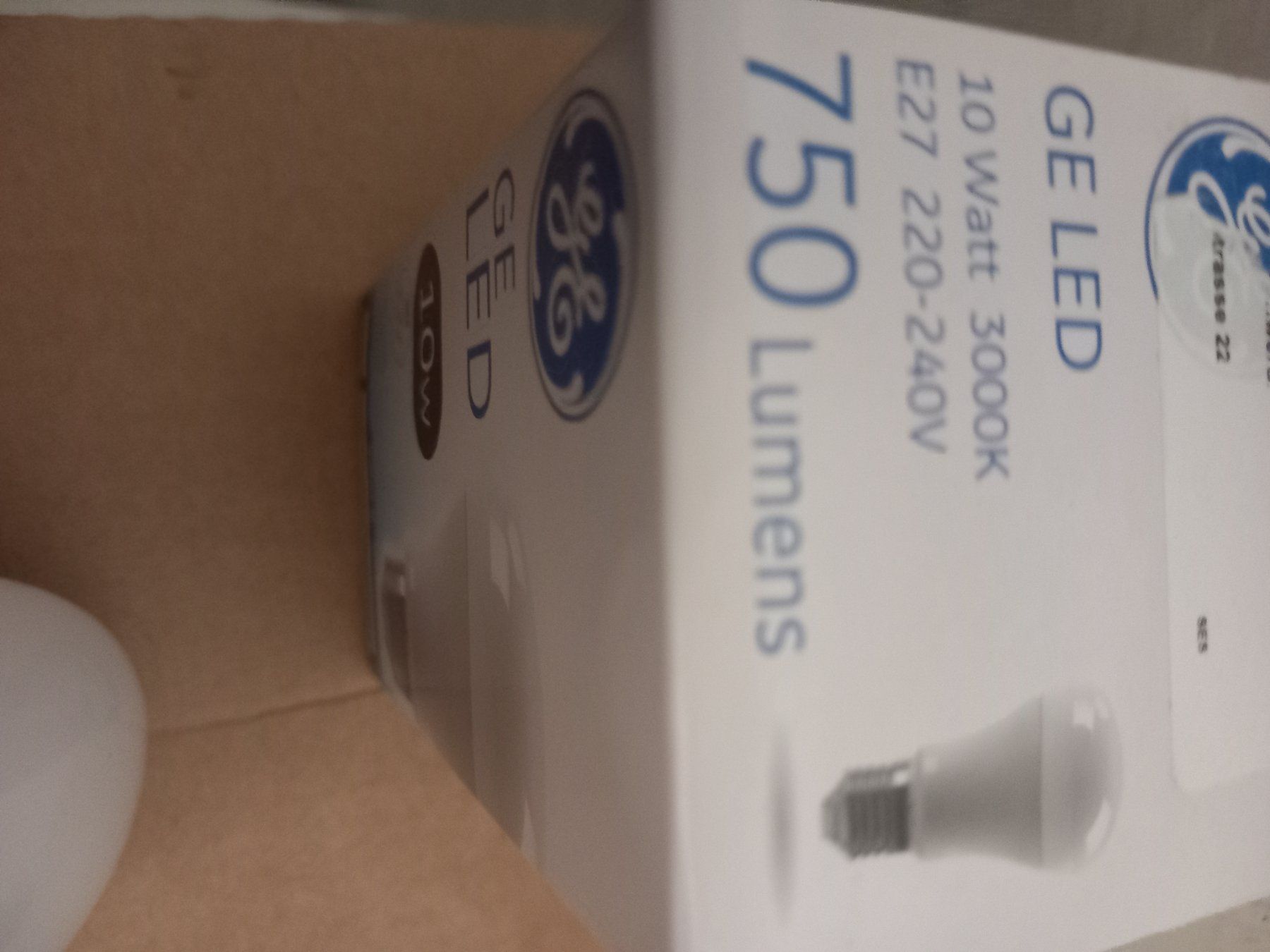 Lampen: LED Lampe E27. 10W 3000K – Neu und originalverpackt aus Thun von Beroshop 1