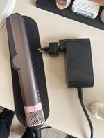 Neuwertiger Haarglätter mit Zubehör Top!