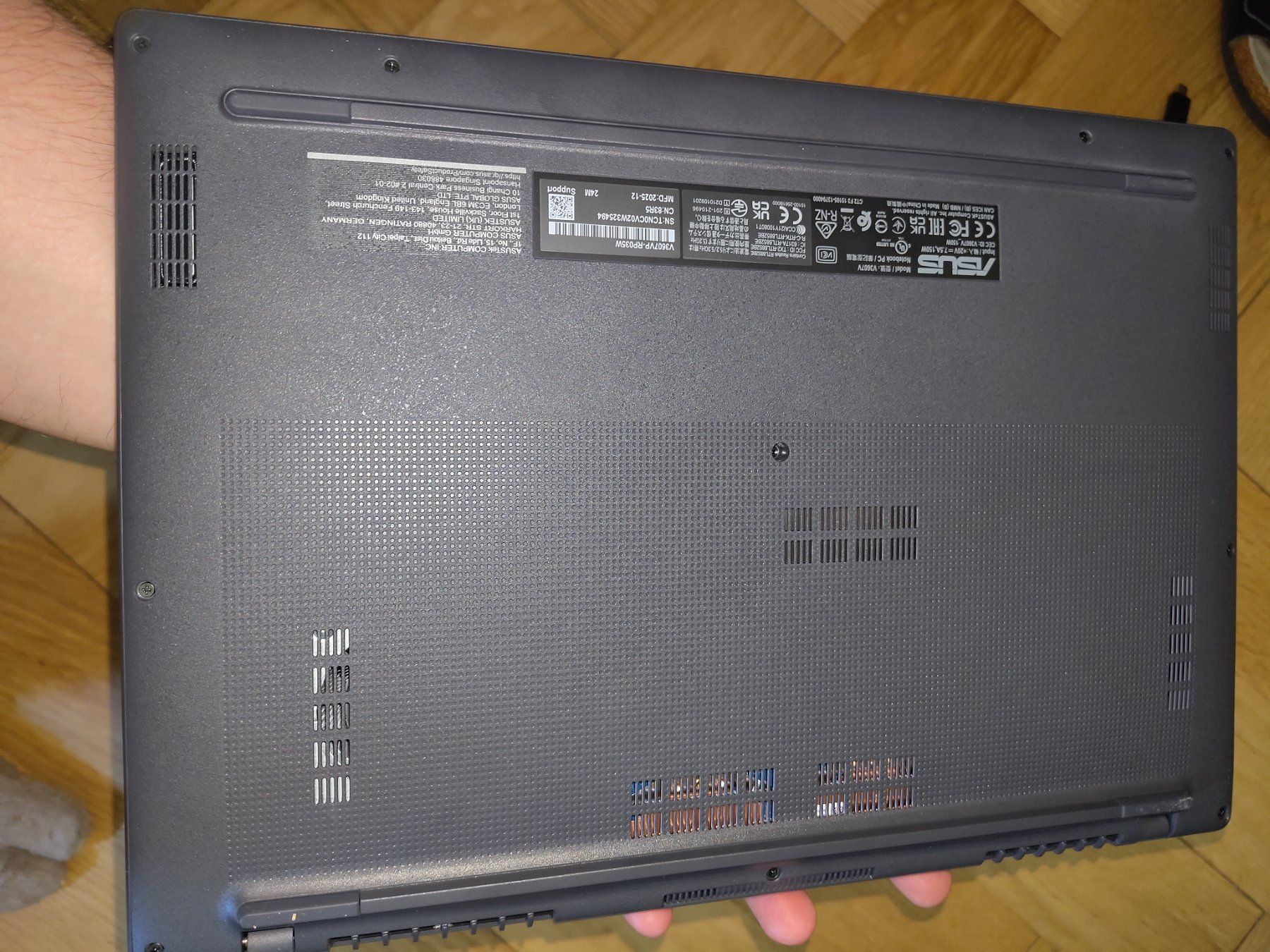 Asus Notebooks: Asus V16 Intel Core 7 Nvidia Geforce rtx5070 – Gebraucht aus Bern von Smoo9 2