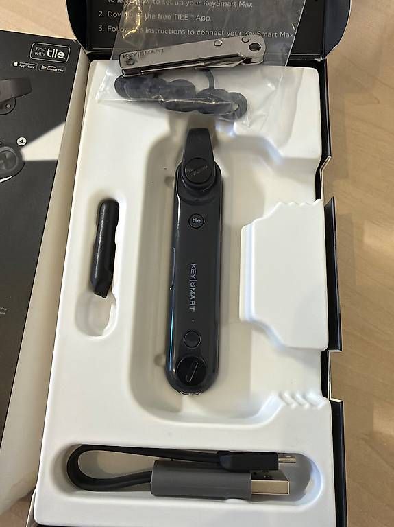 Schlüsselanhänger & - bänder: Porte-clé KeySmart Max avec balise Tile – Gebraucht aus Bottens von sundea 1