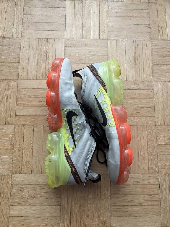 Scarpe da uomo: Nike Vapromax Sneaker – Usato da Ennetbaden venduto da julija.