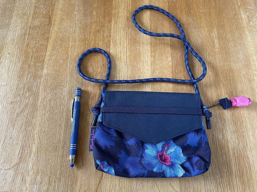 Sacs femmes: Handtasche – D'occasion à Lamboing par Sudaliso4
