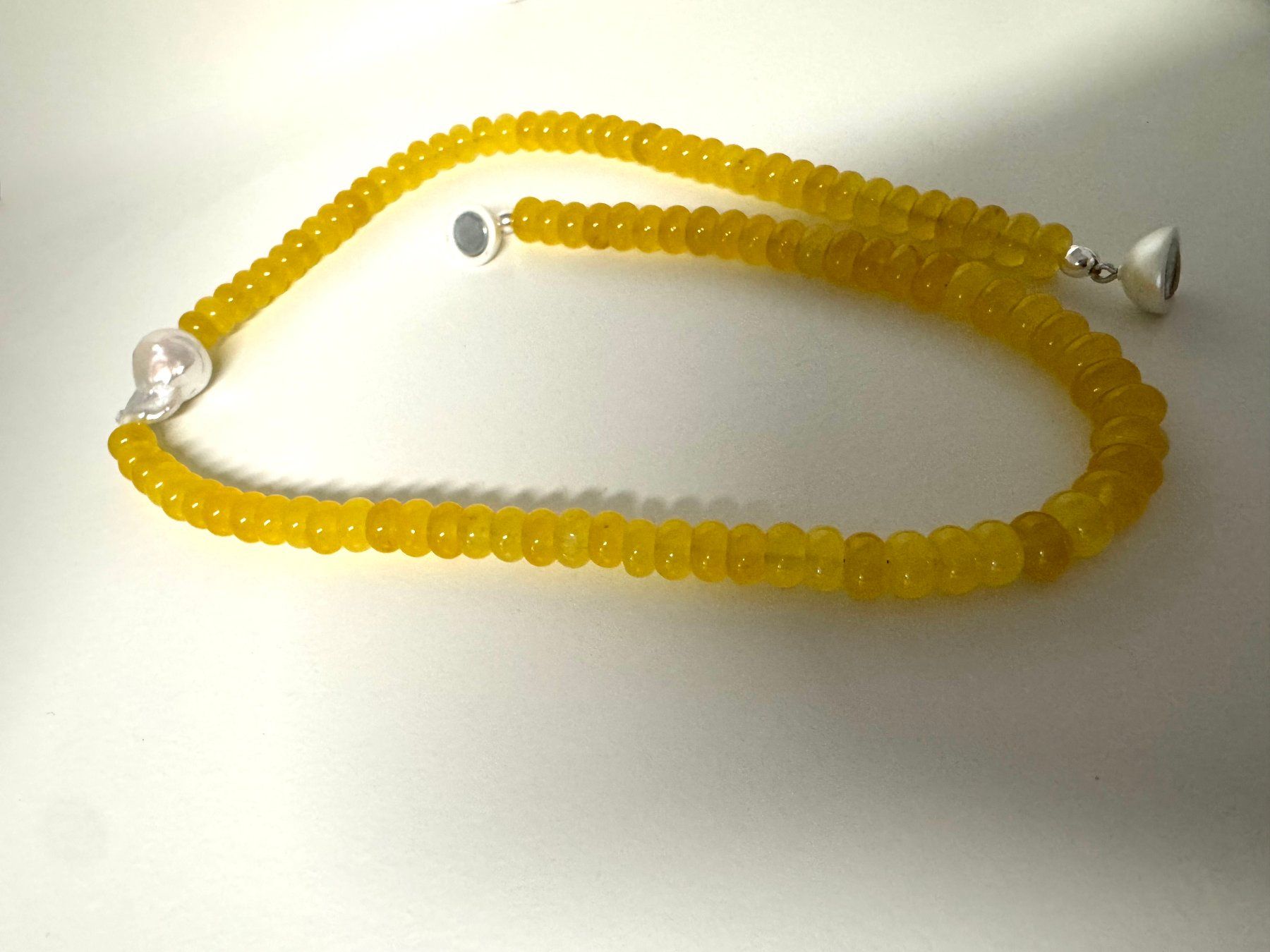 Catenine: Halskette Chalcedon-gelb / Süsswasserperlen. – Nuovo (secondo la descrizione) da Biberist venduto da tl-schmuck 1
