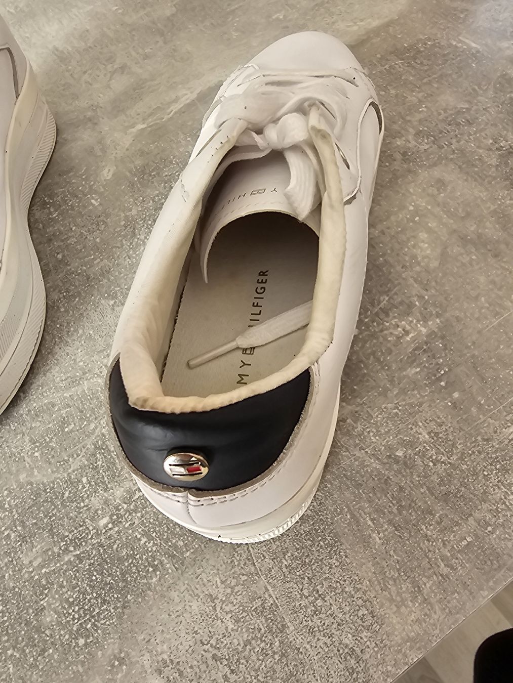 Tommy Hilfiger Scarpe da donna: Tommy Hilfiger Sneaker weiss Grösse 38 – Usato da Herzogenbuchsee venduto da tgi_rln7 3