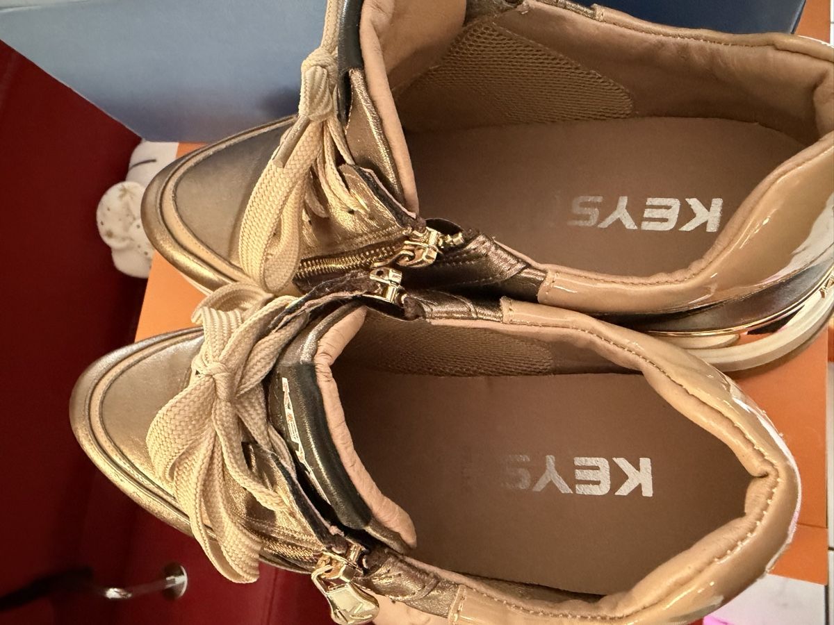 Scarpe da donna: Damen shuhe- gr. 40 – Usato da Cugnasco venduto da tizianaq 4