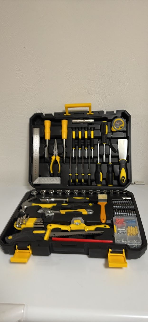 Tous les outils: Ensemble d’outils électriques et batterie – D'occasion à Siviriez par joemarro 4