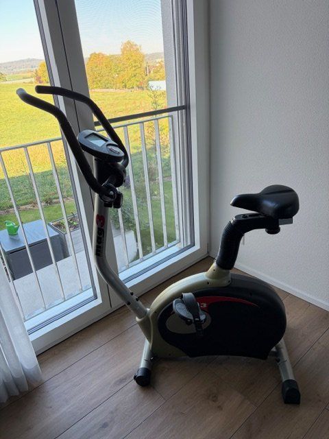 Hometrainer: Hometrainer gebraucht – Gebraucht aus Uhwiesen von slu_z6pq