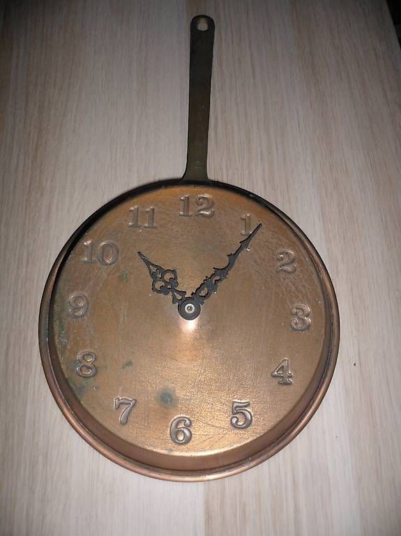 Orologi da terra & Orologi da parete: Pendule en cuivre  pour cuisine – Usato da Yverdon-les-Bains venduto da pitchouffe