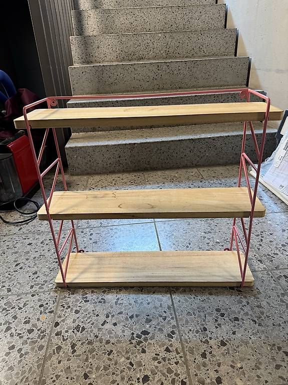 Scaffali: Aufhängeregal – Usato da Uster venduto da cynale
