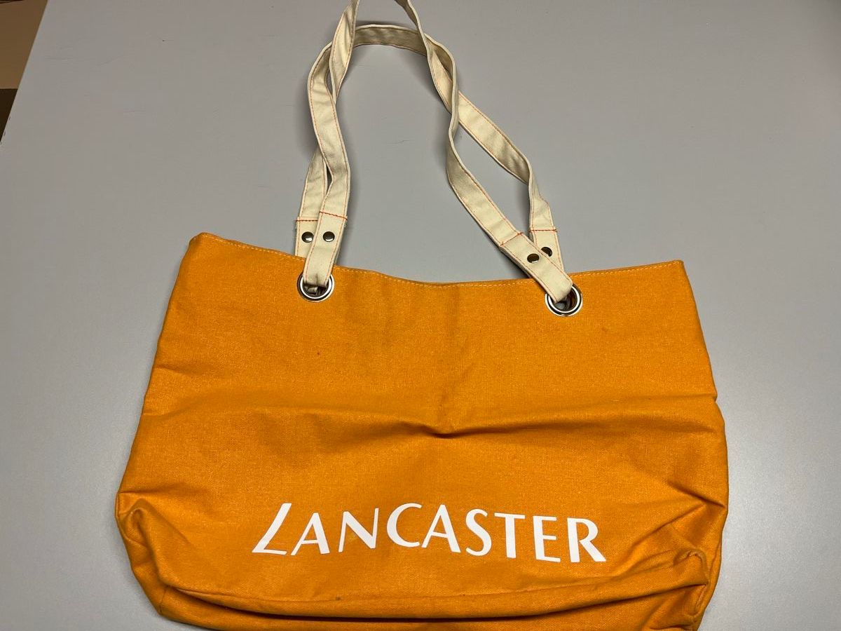 Lancaster Sacs: Lancaster Shopper mit Innenfach - absolut neu/ungebraucht – Neuf avec emballage d'origine à Niederglatt ZH par karinso