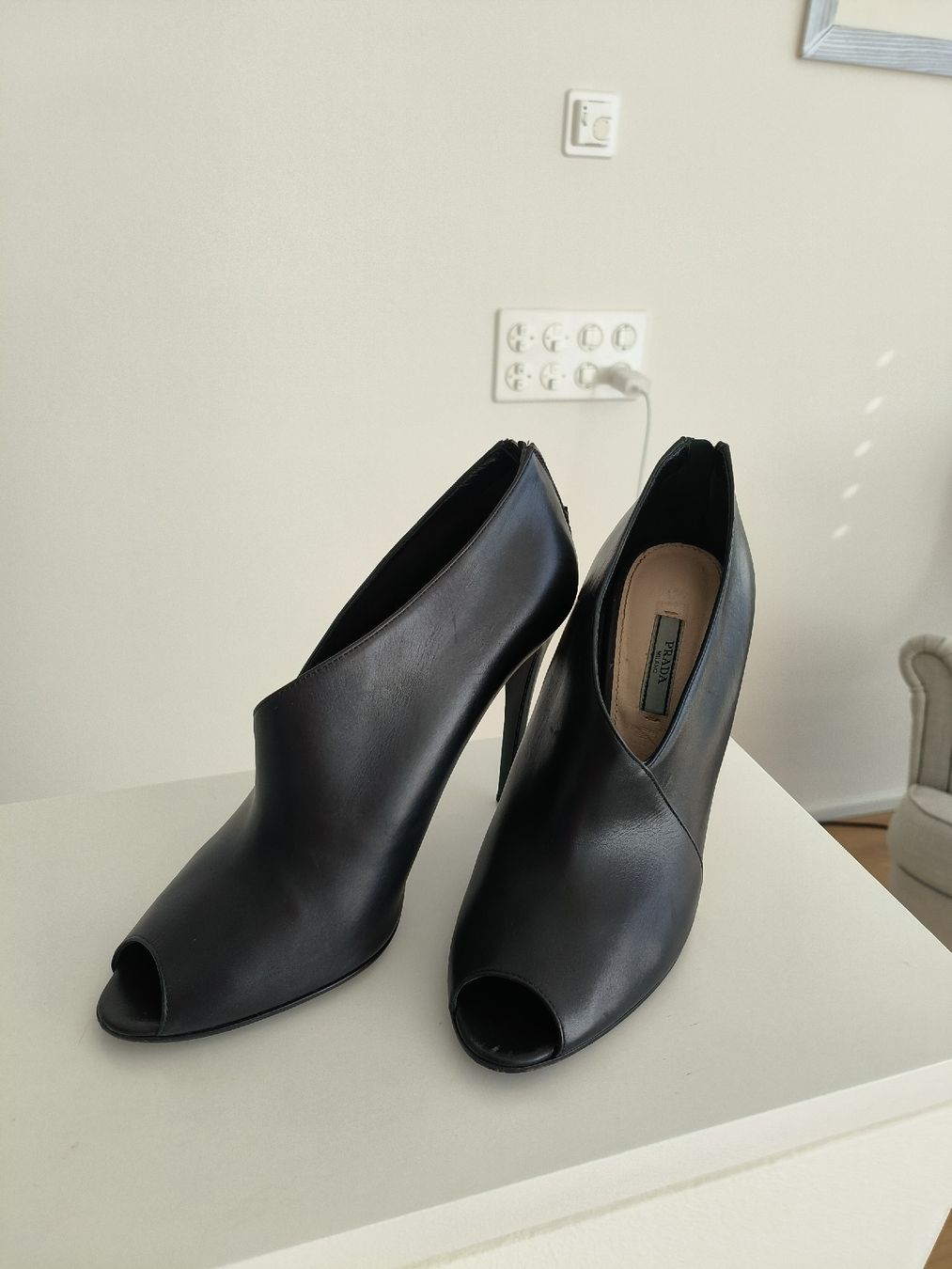 Prada Scarpe da donna: Prada Leder Stilettos Heels – Usato da Küsnacht ZH venduto da Helenassecondhand