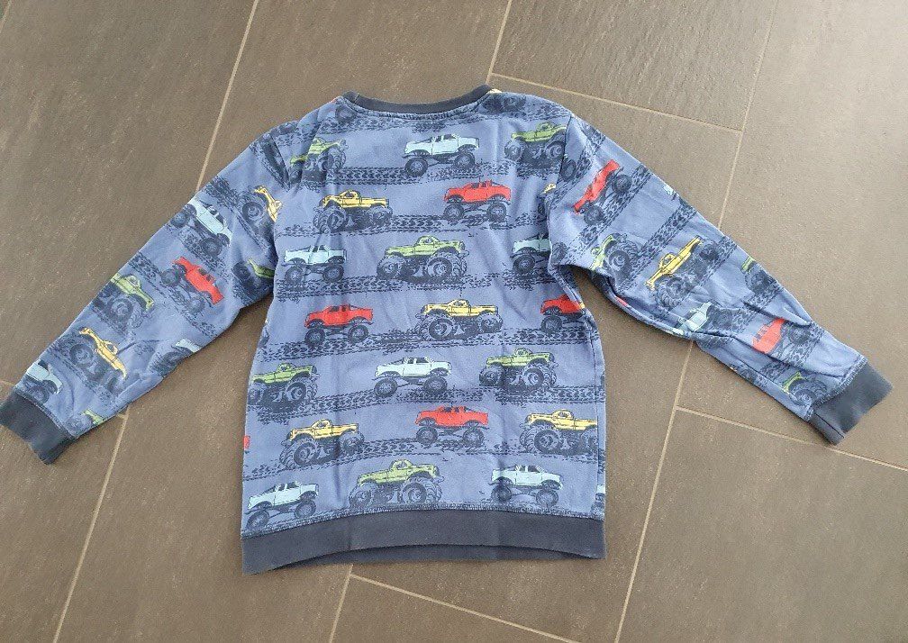 Pullover & Sweatshirts: Pullover Gr. 140 – Gebraucht aus Oberegg von Roberto24 1