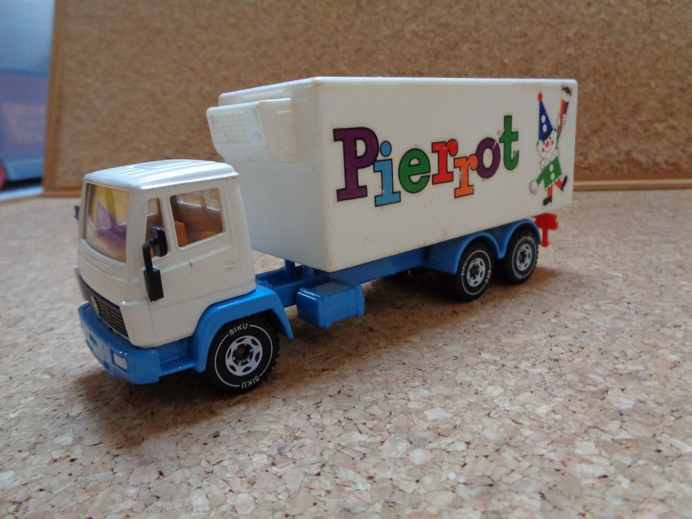SIKU 2523 CH Mercedes LN mit Kühlkoffer 'Pierot' | Kaufen auf Ricardo