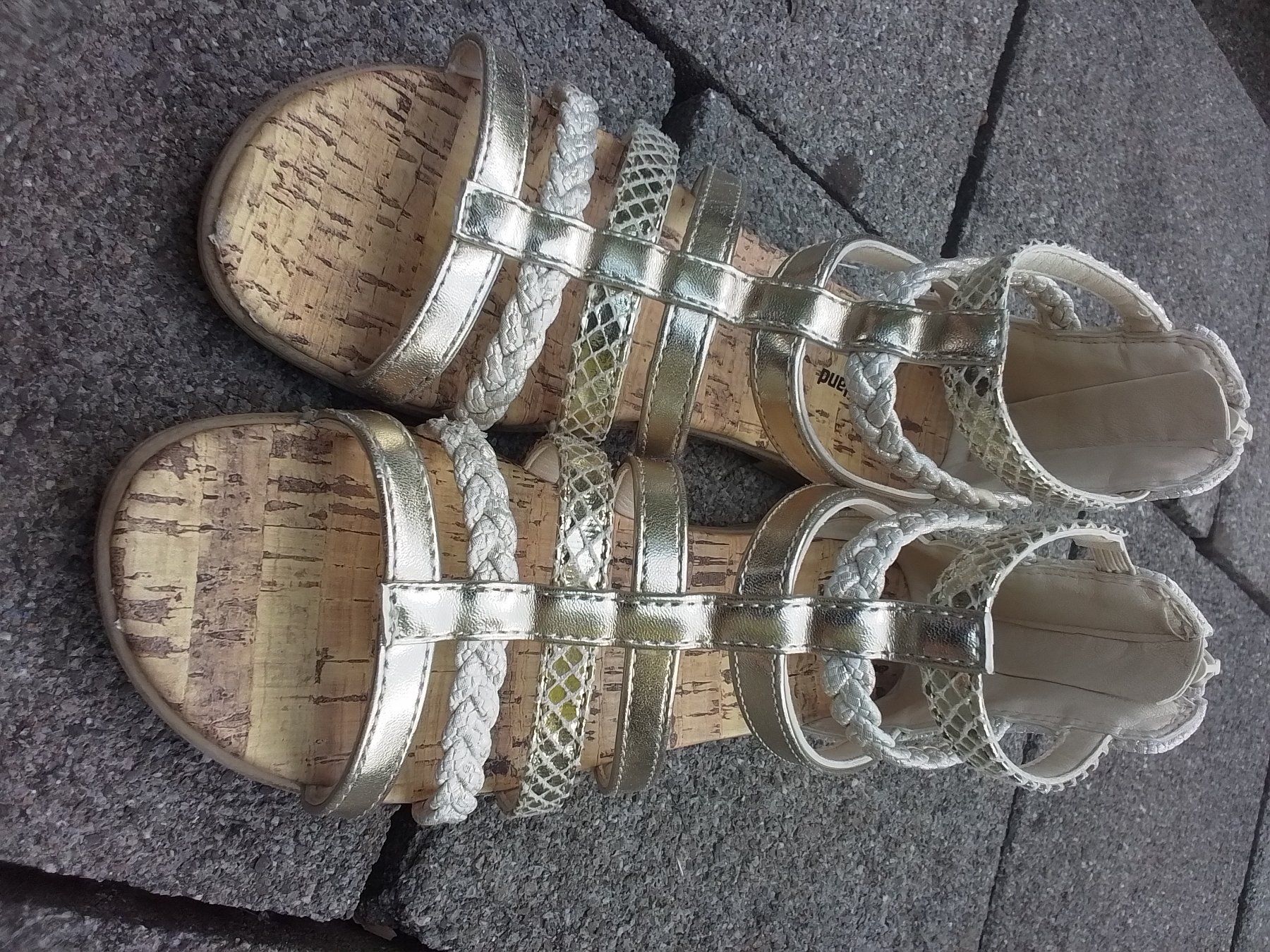 Schuhe für Mädchen: 3 Stk. Sandaletten 33/34 – Gebraucht aus Heimberg von sunny1970 3