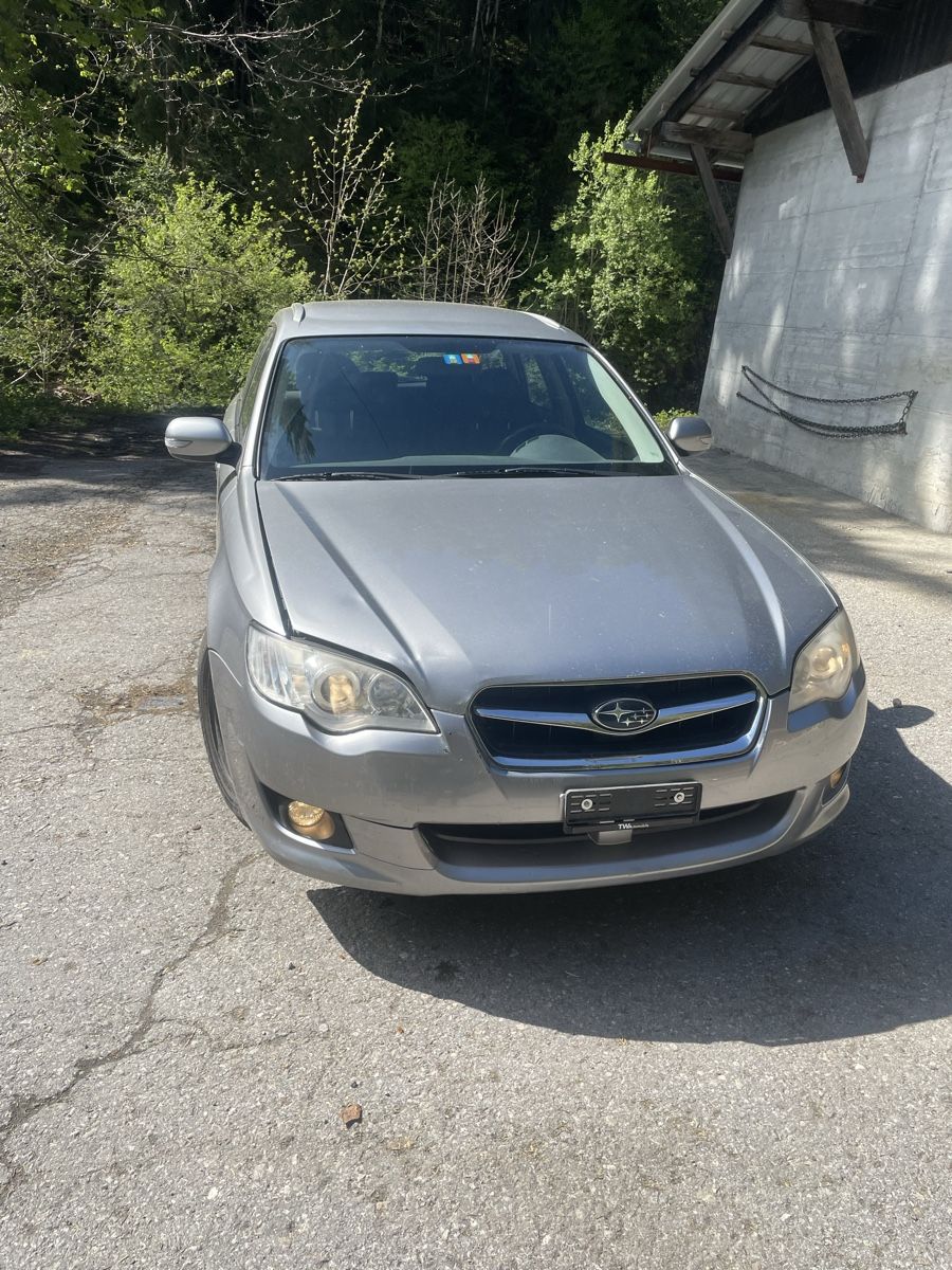 Subaru Automobili: Subaru Legacy Kombi 2.0 R – Usato da Achseten venduto da luc_wq98 3