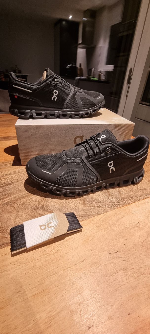 Chaussures hommes: On Cloud 6 – Neuf avec emballage d'origine à Seon par Stibinio