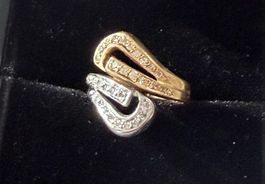Weissgold / Gelbgold 750 Ring mit kl. Brillanten, 5 g