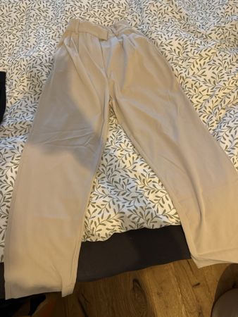 Helle, elegante H&M Stoffhose, Gr. 32