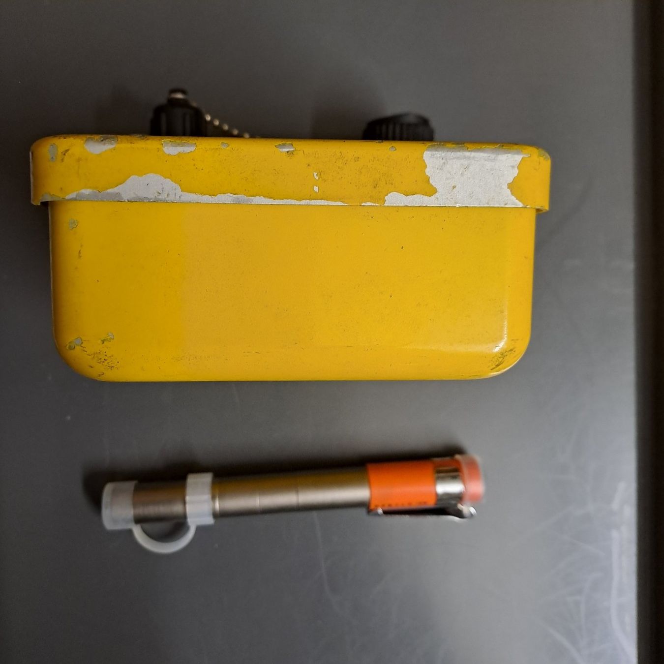 Mesurer: Dosimeter mit Ablesegerät Schweizer Armee – D'occasion à Gipf-Oberfrick par Mig_29 1