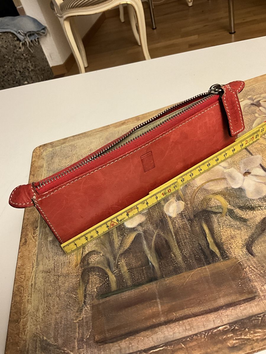 Schüler-Etuis: Elegantes, rotes Leder Etui von Ferrari – Gebraucht aus Zürich von thovala 5