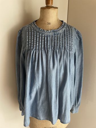 M&S Bluse Jeanshemd hellblau Rüschen Gr. S/M