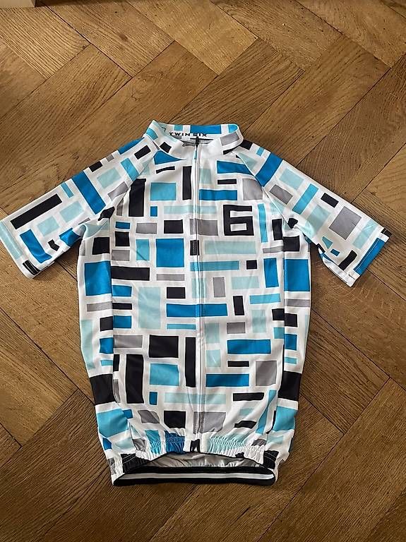 Maillots de corps & Pantalons: Velotrikot – D'occasion à Basel par helger