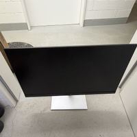 HP E27q Monitor 