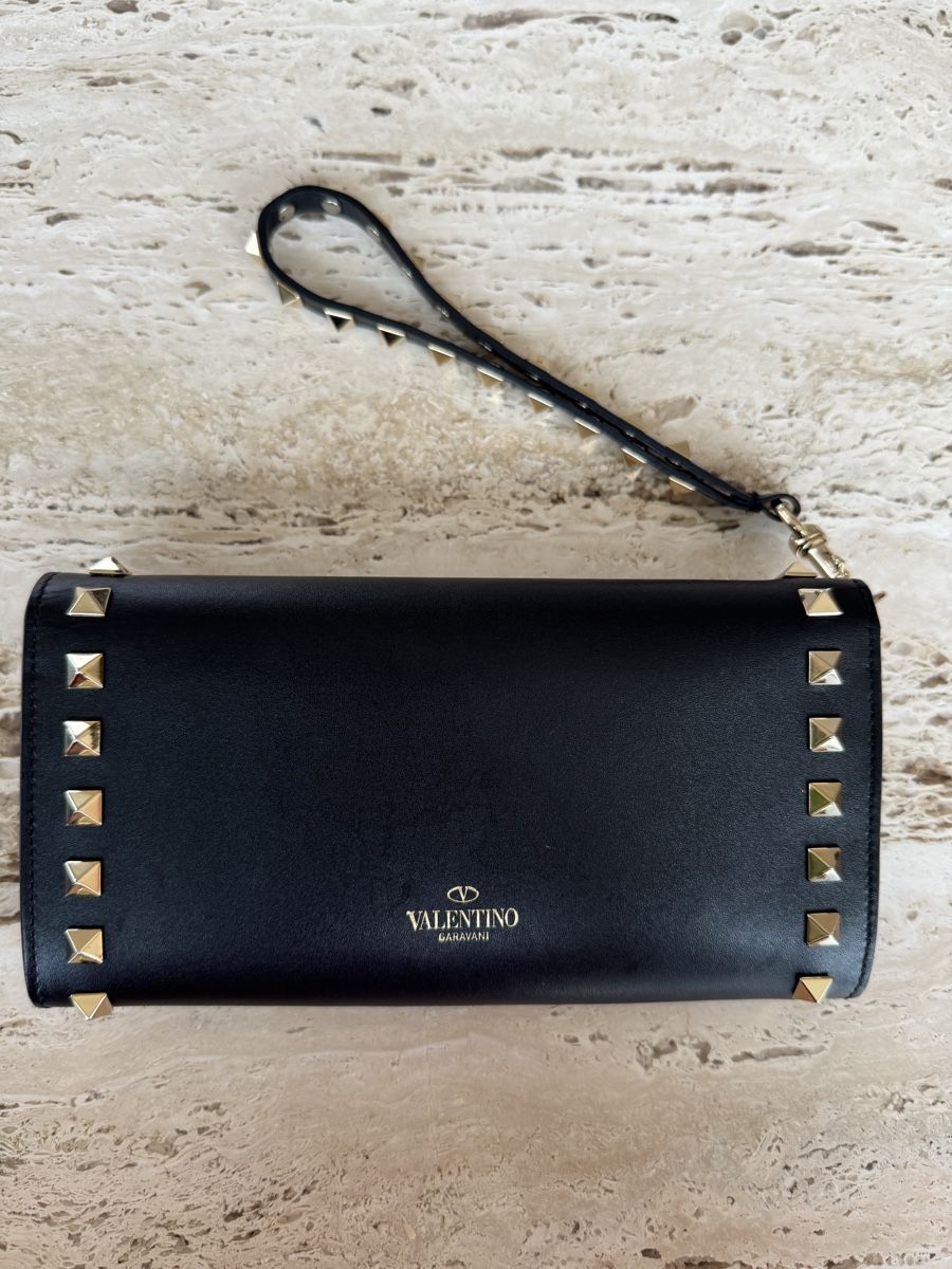 Valentino Taschen für Damen: Valentino Rockstud Clutch – Gebraucht aus Küsnacht ZH von jeli9 3