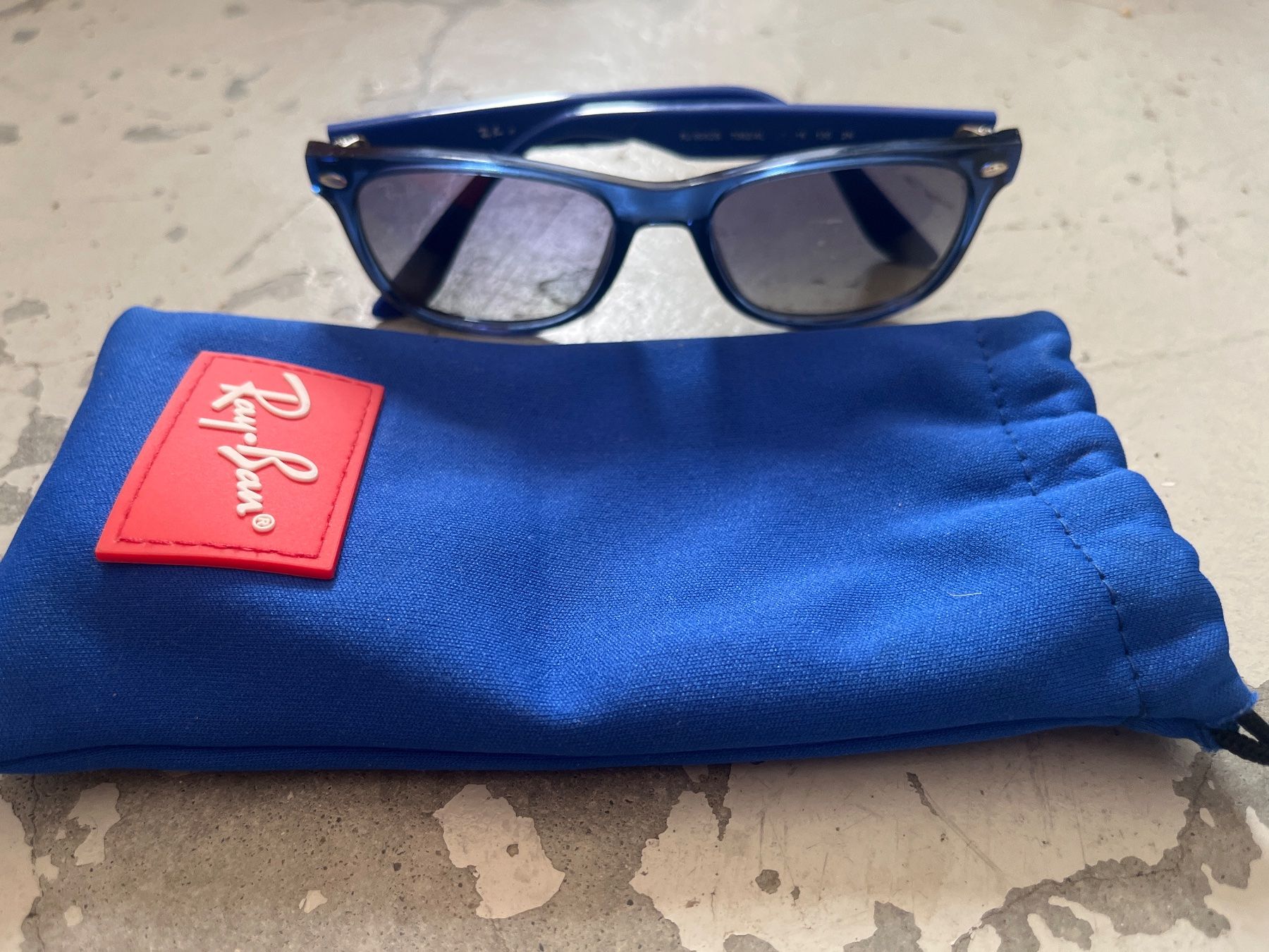 Ray-Ban Occhiali & Lenti: Lunette de soleil Rayban – Usato da Nidau venduto da bab_nv6r