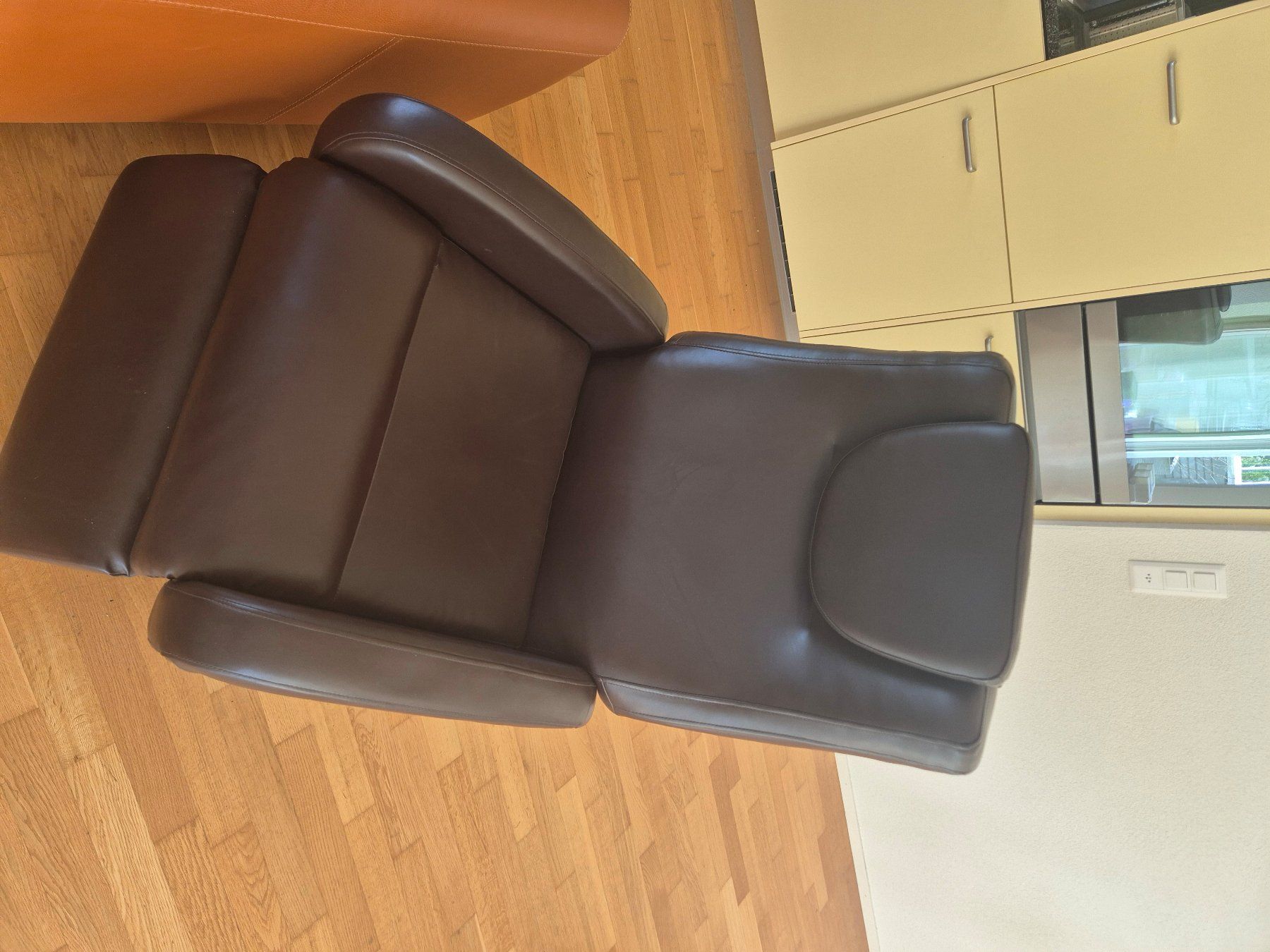 Fauteuils: Eleganter Massagesessel – D'occasion à Regensdorf par Cleyman
