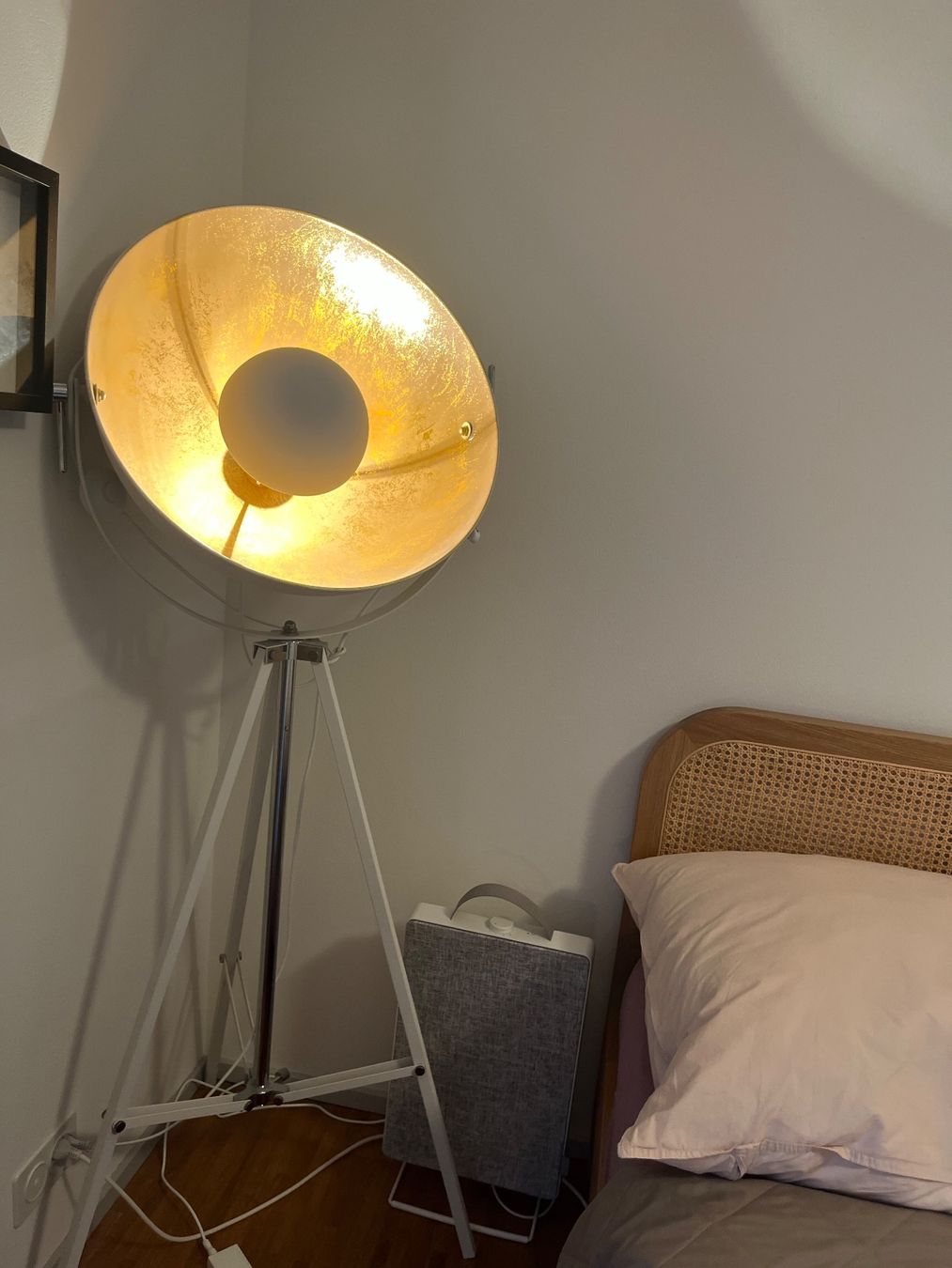 Beliani Lampade: Stehlampe THAMES Metall Gold Weiss – Usato da Aarau venduto da M218 5