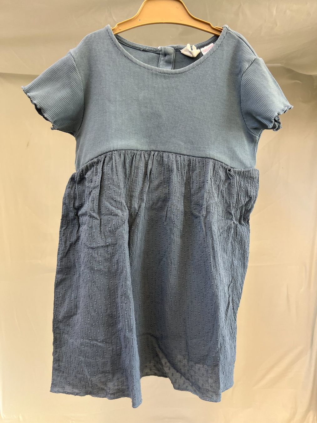 Kleiderpakete & -sets: Sommerkleidpaket Mädchen Grösse 110. – Gebraucht aus Zürich von Drahtzug 8