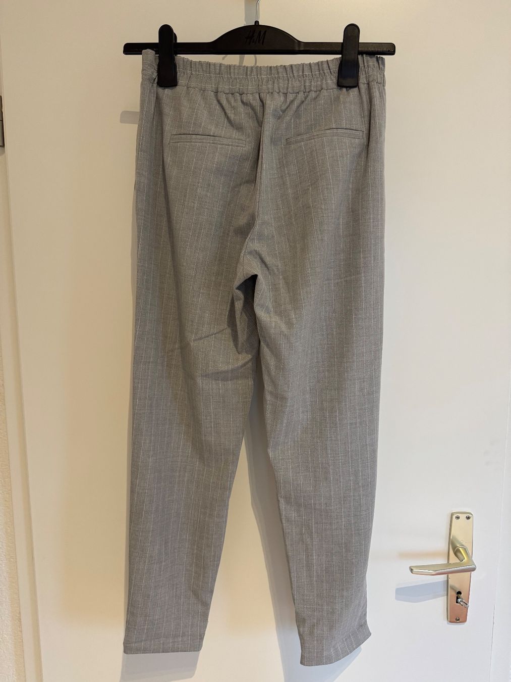 Bershka Pantaloni: Pantalon habillé - Bershka – Usato da Denens venduto da sar_5wlm 1