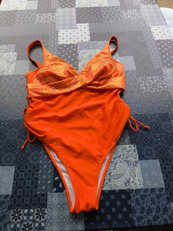 Badekleid Gr.1XL/44/46 Shein