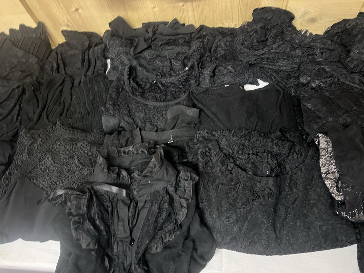 Kleiderpakete: Kleiderpaket Damen (76) – Gebraucht aus Glattfelden von bro_f2vv 3