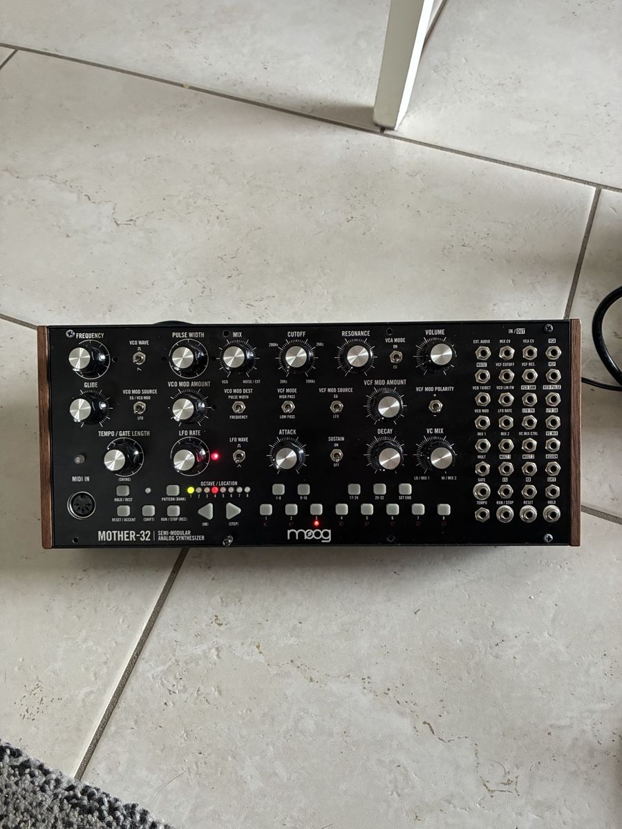 Moog Strumenti musicali: Moog Mother 32 – Nuovo (secondo la descrizione) da Assens venduto da ZenSun 1