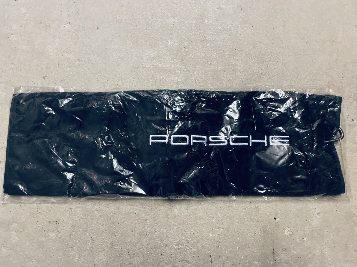 Porsche Mazze & Set: Porsche Golf Towel   ( tri-fold ) - 2x Available – Nuovo e nell'imballaggio originale da Zürich venduto da Paolik 1