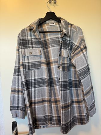 Herbst-Hemdjacke, Gr. S, Noisy May, kariert, beige