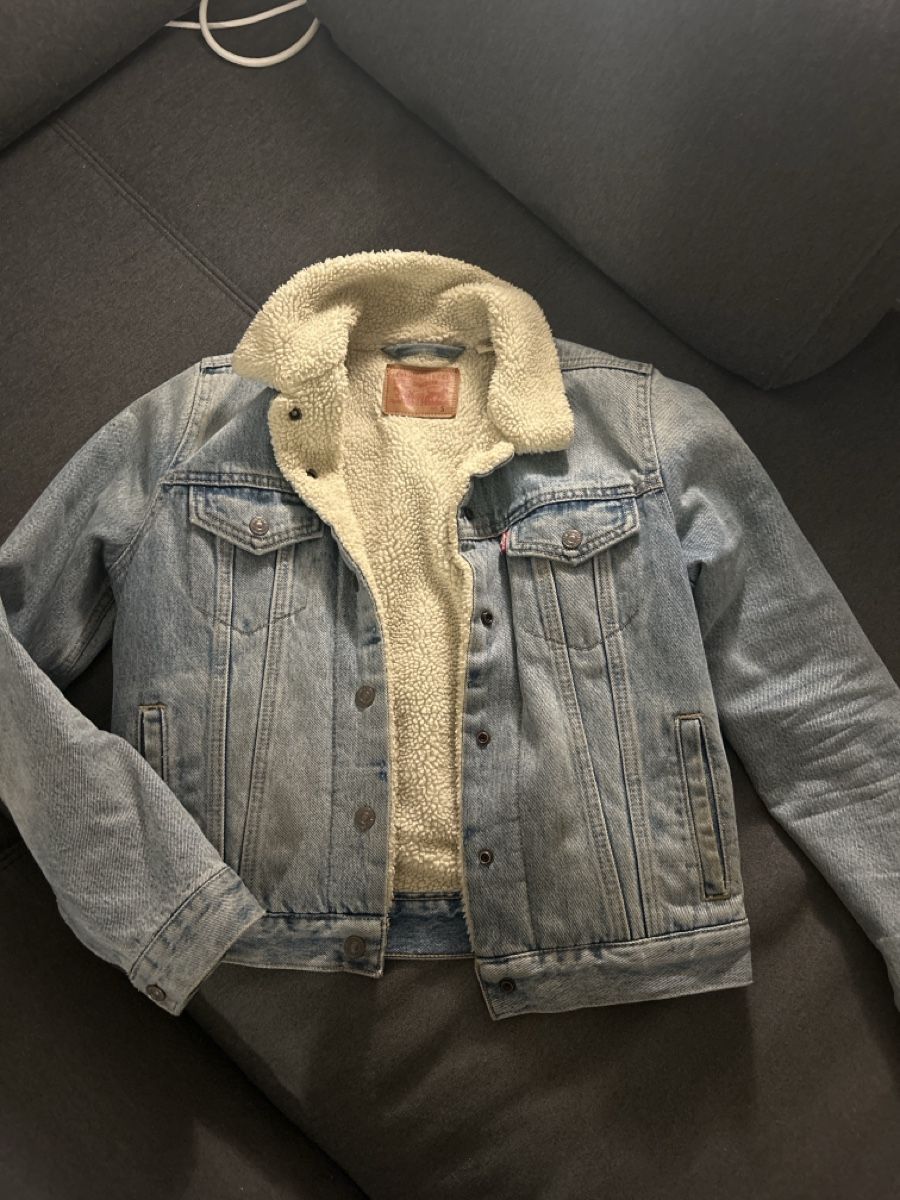 Levi's Giacche: Levi's Jeansjacke mit Teddyfell – Usato da Savognin venduto da Miss-Baerbl