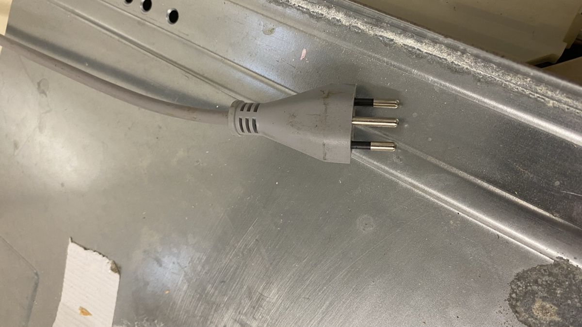 Lavastoviglie: Geschirrspühler V Zug Adora 240Volt – Usato da Winterthur venduto da butterblume06 3