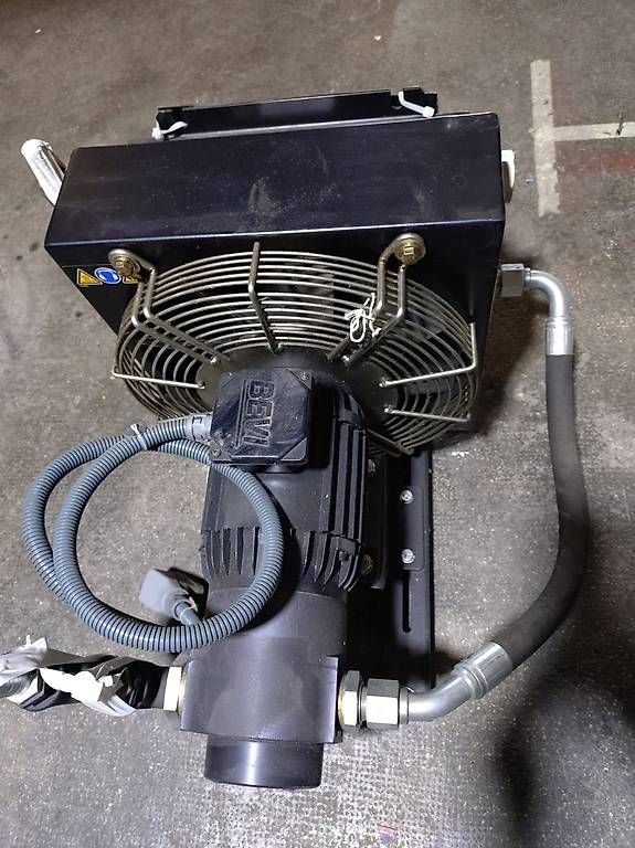 Altri prodotti elettronici: Pompe hydraulique – Usato da Tramelan venduto da frizi01 1