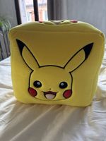 Coussin cube Pokémon Pikachu