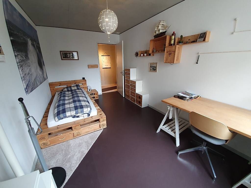 Letti: Bett aus Paletten mit Rost – Usato da Götighofen venduto da Synergy03 1