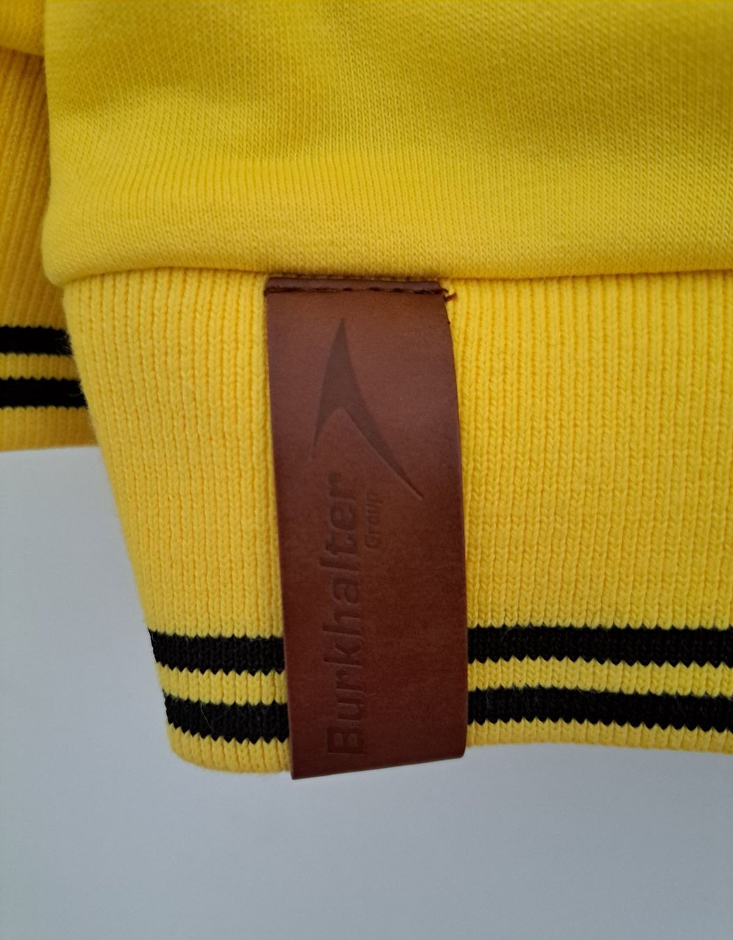 Maillots de corps & Pantalons: JACKE DAVOS – D'occasion à Biel/Bienne par ESOXMAN 3