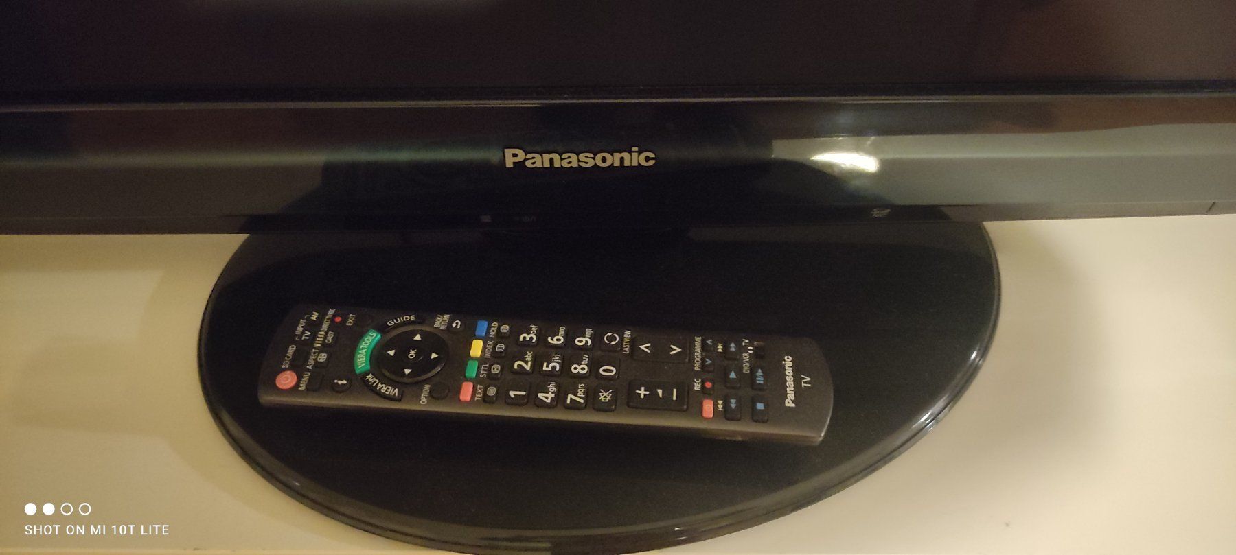 Panasonic Fernseher: Panasonic Fernseher mit drehbarem Fuss – Gebraucht aus Effretikon von fay_25nm 1